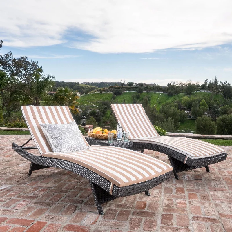 Grey Wicker With Brown/White Stripe Cushion